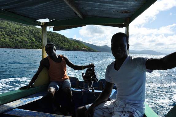 A tripulação de nosso barco em Labadee, na costa norte do Haiti